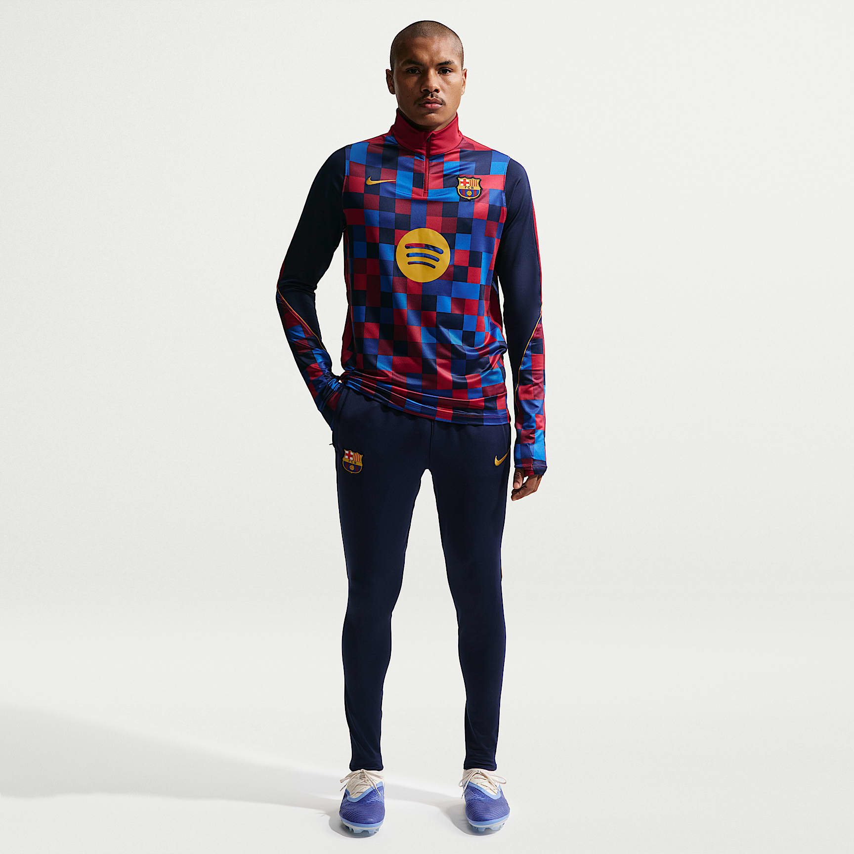FC Barcelona Nike XL ストライプシャツ FC Barcelona Strike Nike Dri-FIT Örgü Erkek Futbol Eşofman Altı